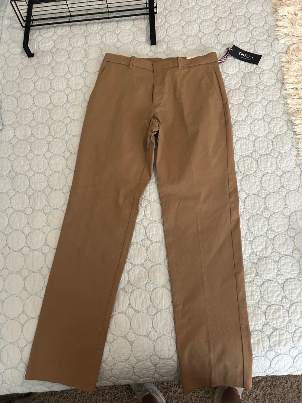 Tommy Hilfiger NWT Men's THFlex Tan Dress Pants 32Wx32L